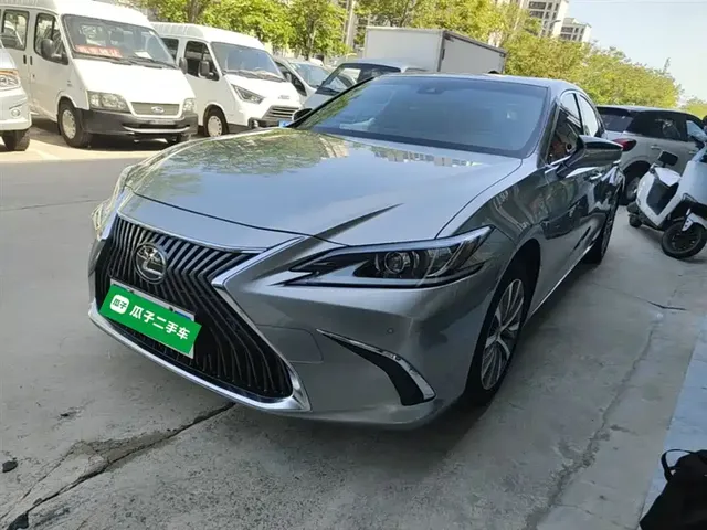 Lexus ES 2020 200 Excellence