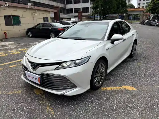 Toyota Camry 2018 Hybrid 2.5HG Luxury Edition