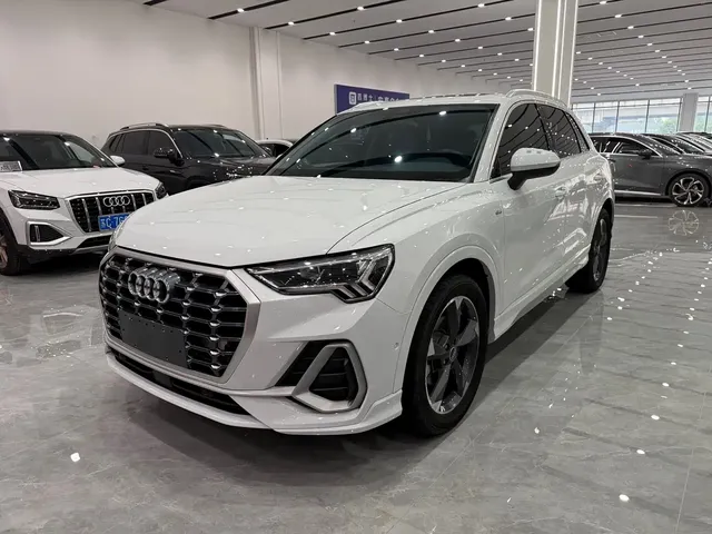 Audi Q3 2023 35 TFSI Fashion Dynamic (1.4T)