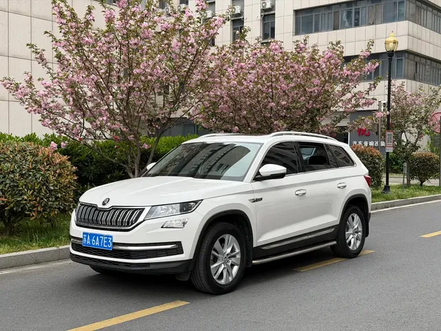 Škoda Kodiaq 2018 Facelift TSI330 5-seat 2WD Comfort Edition