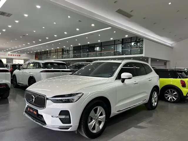 Volvo XC60 2022 B5 AWD R-Design