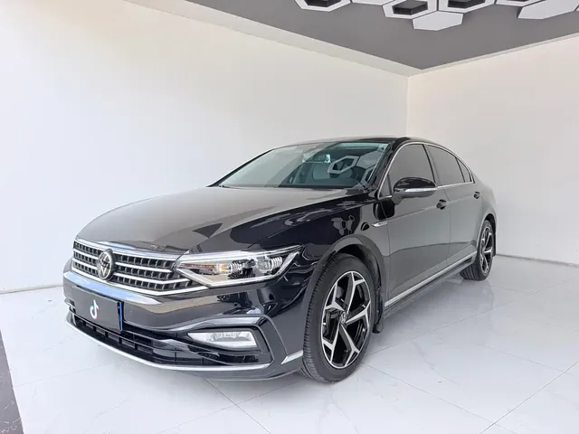 Volkswagen Magotan 2023 Model 2 Million Commemorative Edition 330TSI DSG Luxury