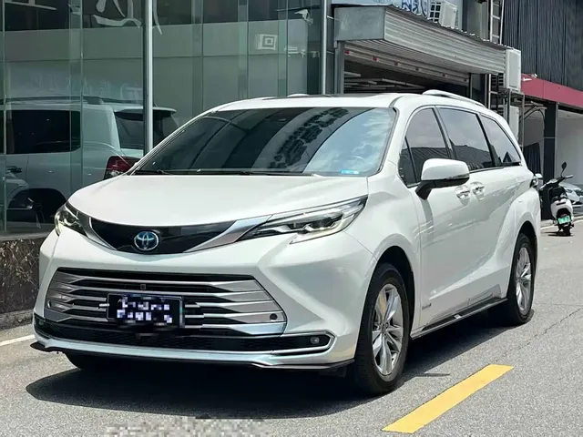 Toyota Sienna 2021 2.5L Hybrid Platinum Edition