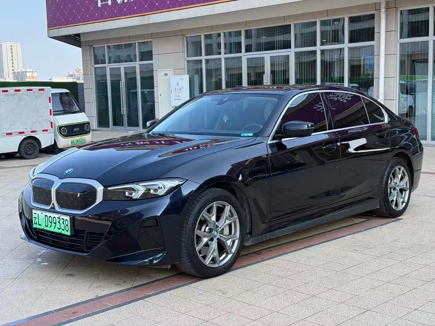 BMW i3 2024 eDrive 35 L