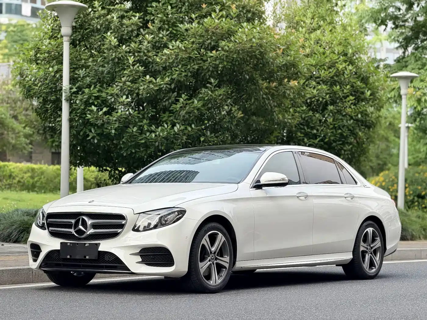 Mercedes-Benz E-Class 2020 Facelift E 260 L Sport