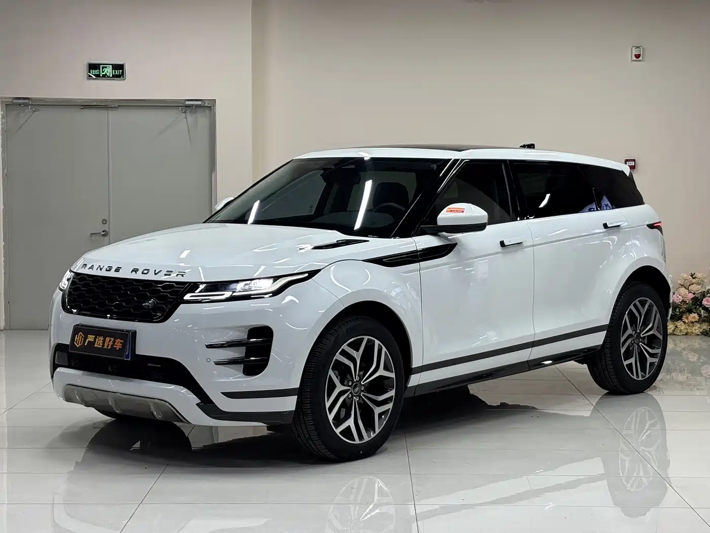 Land Rover Range Rover Evoque 2022 Range Rover Evoque L 249PS R-Dynamic Luxury Edition