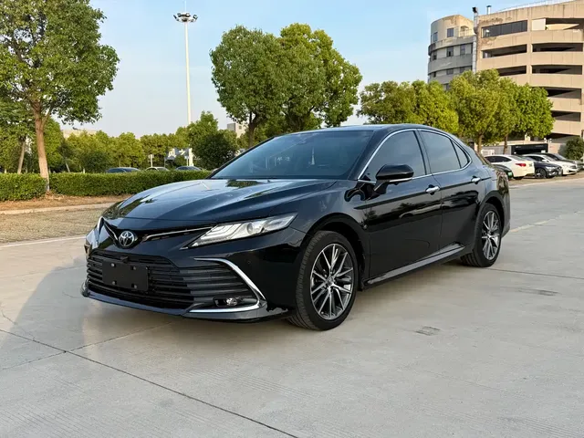 Toyota Camry 2021 2.5G Luxury Edition