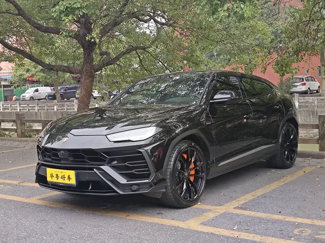 Lamborghini Urus 2021 4.0T V8