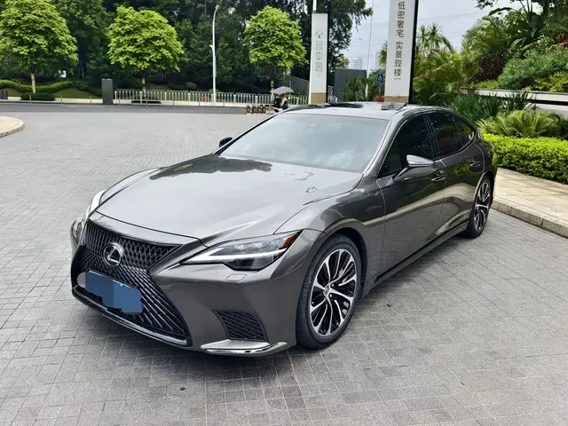 Lexus LS 2021 500h Excellence Edition