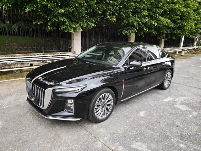 Hongqi H5 2023 2.0T Auto Smart Connect Flag Comfort
