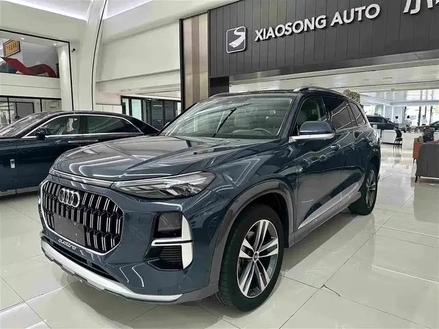 Audi Q6 2023 45 TFSI quattro Uniform Cloud Yulin Package
