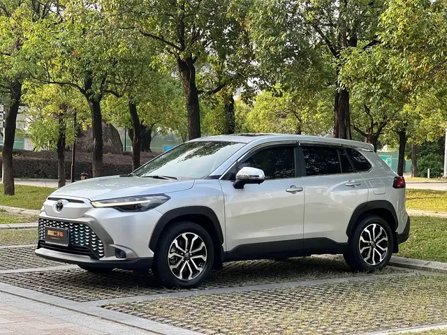 Toyota Frontlander 2023 2.0L CVT Luxury Edition