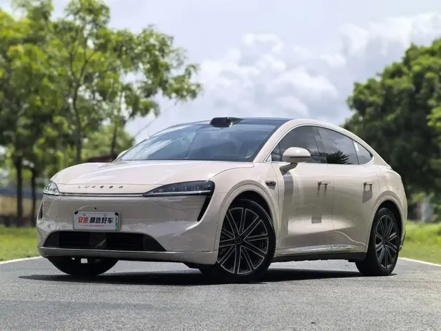 Zhijie Luxeed R7 2025 Extended Range 251km Max