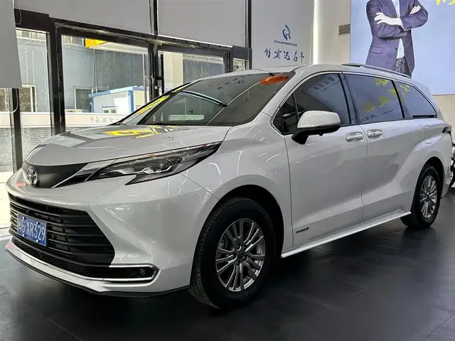 Toyota Sienna 2023 2.5L Hybrid Comfort Edition