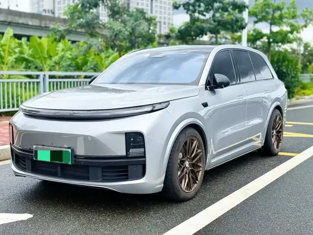 Li Auto Li L8 2023 Pro