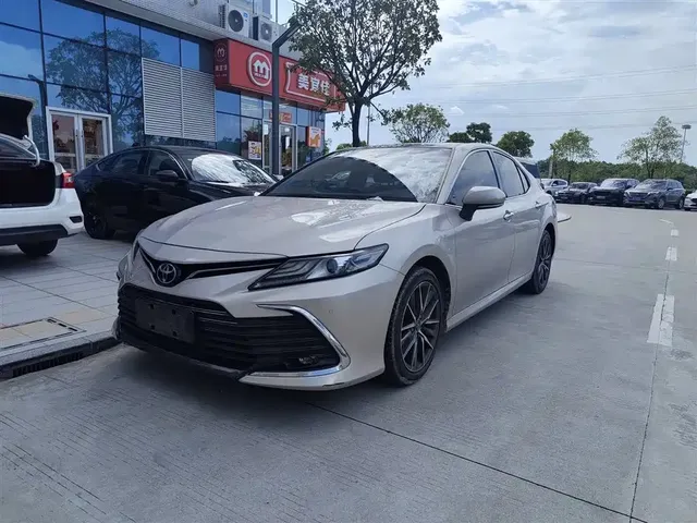 Toyota Camry 2021 2.5G Luxury Edition