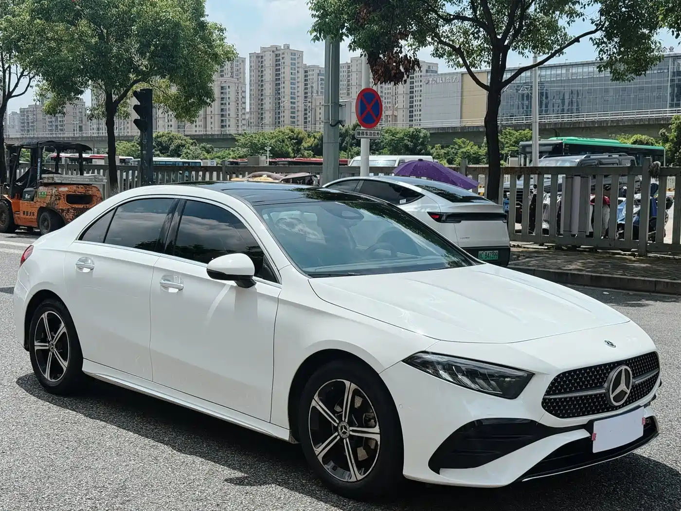 Mercedes-Benz A-Class 2023 A 200 L Fashion