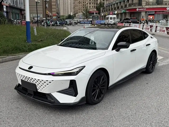 Changan UNI-V 2024 1.5T Premium