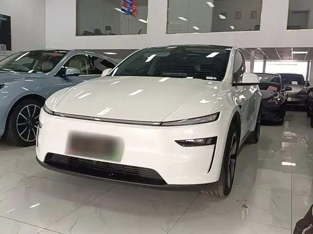 Tesla Model Y 2025 Rear-Wheel Drive