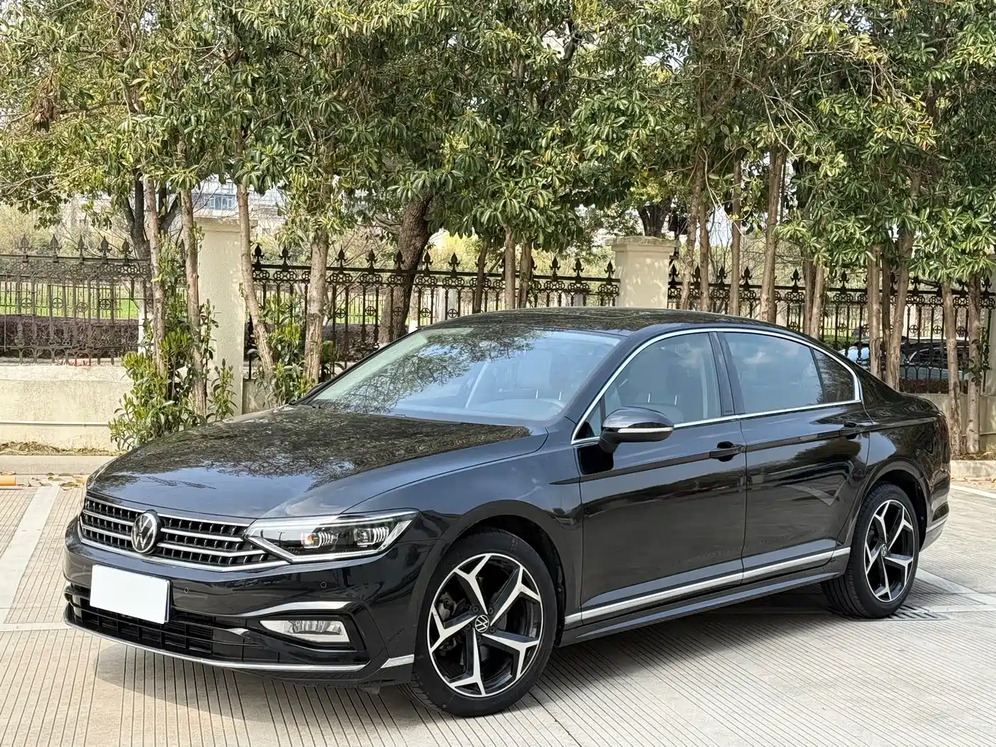 Volkswagen Magotan 2023 Model 2 Million Commemorative Edition 330TSI DSG Luxury