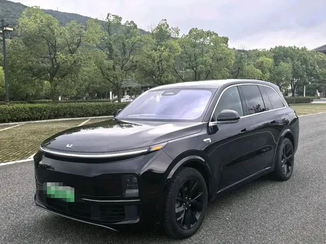 Li Auto Li L8 2023 Pro