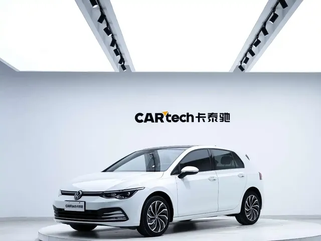 Volkswagen Golf 2023 Facelift 200TSI DSG Pro