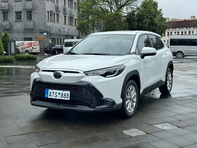 Toyota Frontlander 2023 2.0L CVT Leading Edition