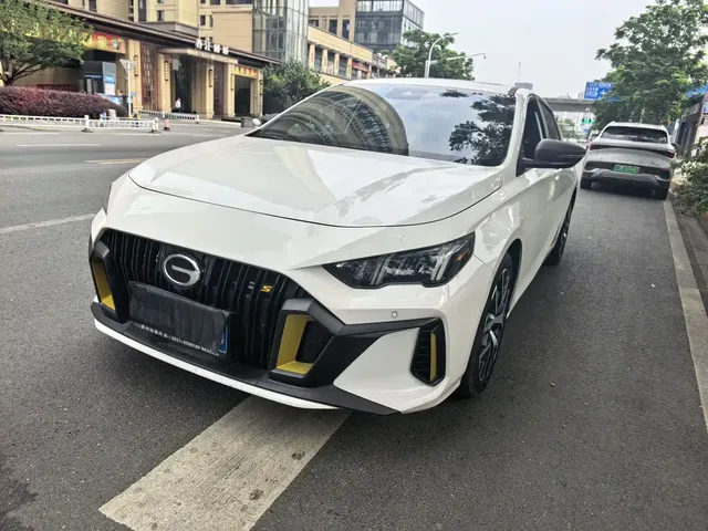 GAC Trumpchi Emkoo 2021 270T DCT J15 Edition