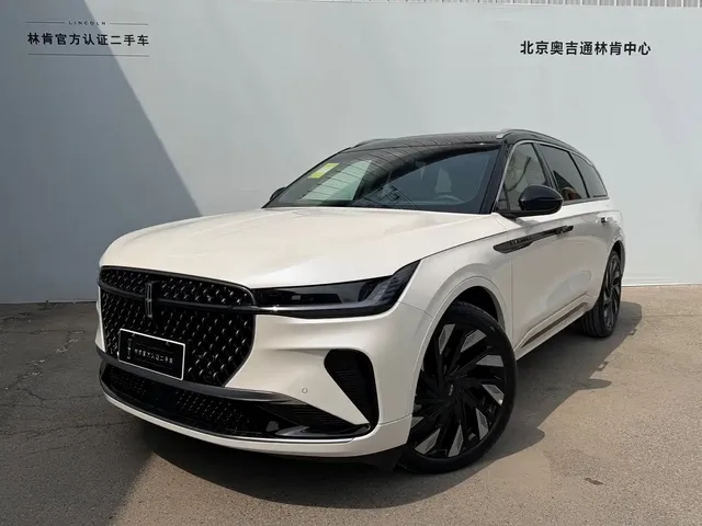 Lincoln Nautilus 2025 2.0T AWD Presidential Hybrid