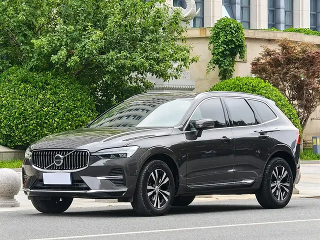 Volvo XC60 2022 B5 AWD R-Design