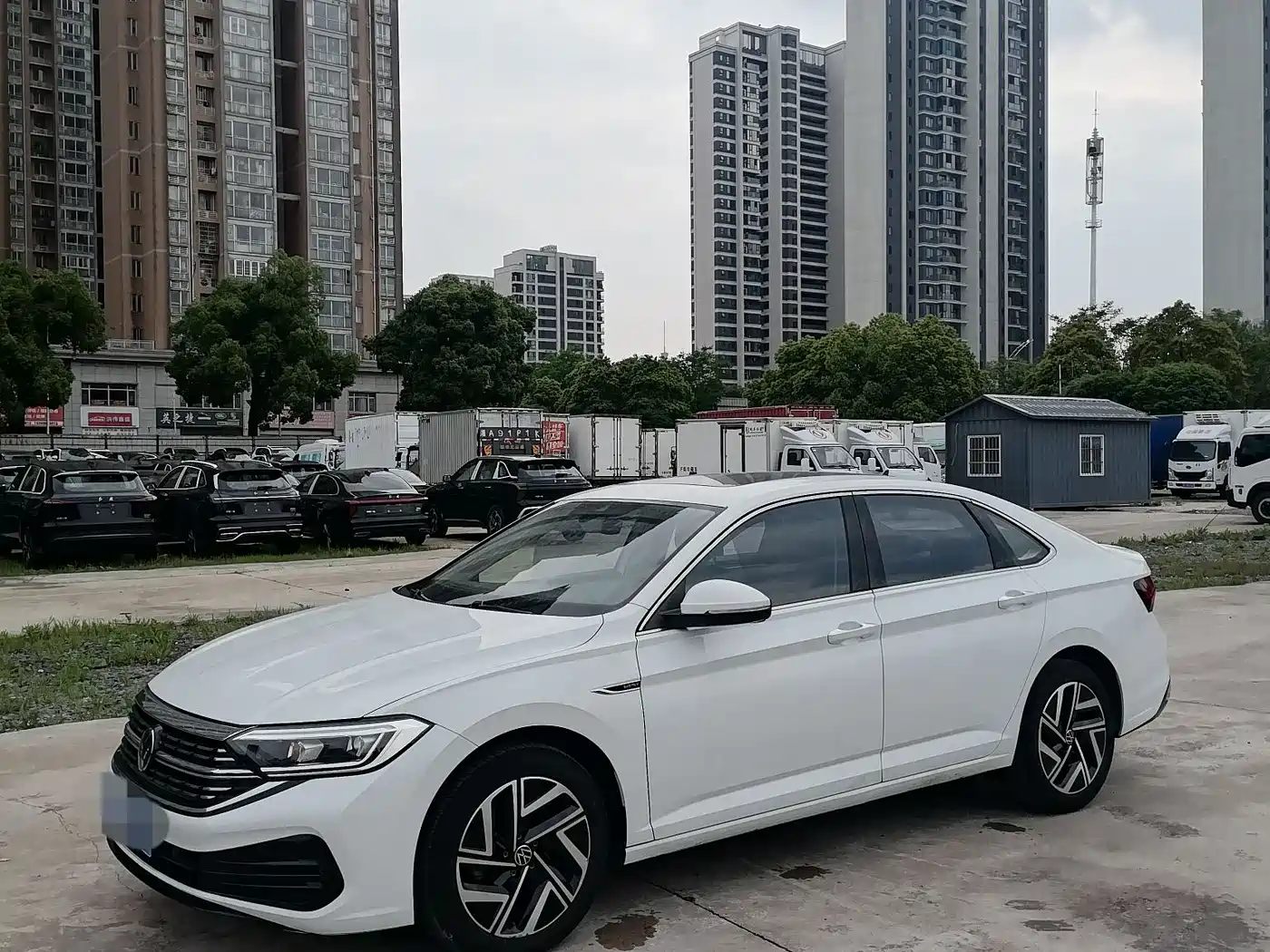 Volkswagen Sagitar 2023 Model Year 200TSI DSG Surpass Edition