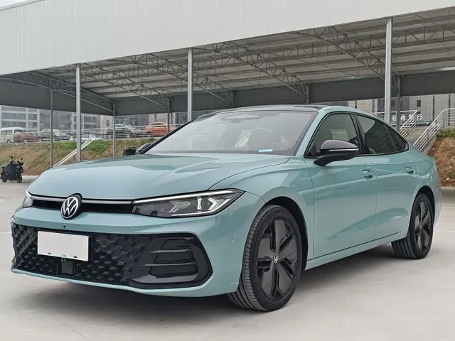 Volkswagen Passat 2025 Model Pro 380TSI Starlight Dragon Premium Edition
