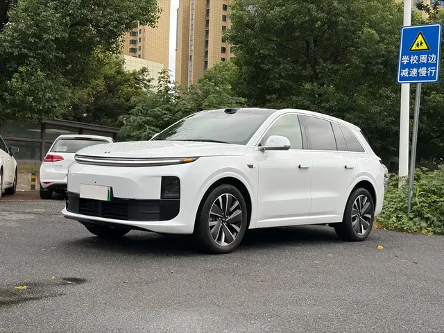 Li Auto L6 2025 Pro Smart Renewal Edition