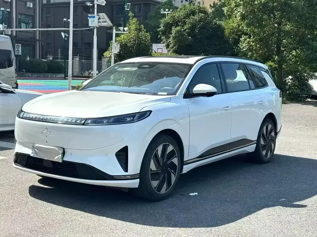 Dongfeng Yipai eπ008 2025 210Ultra Extended Range 6-Seater