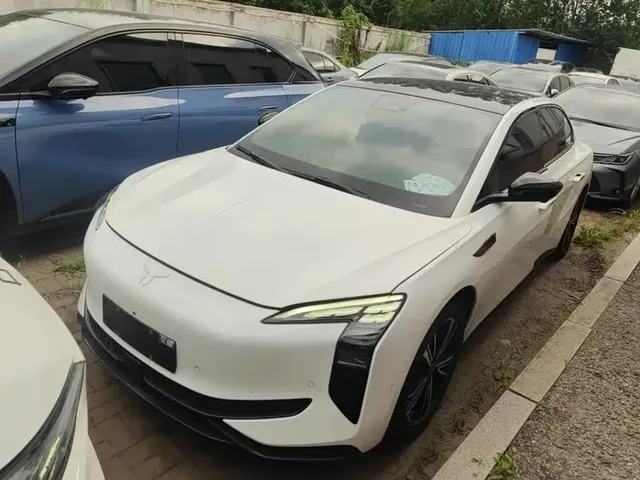 Hongqi EH7 2024 Model 820 Pro