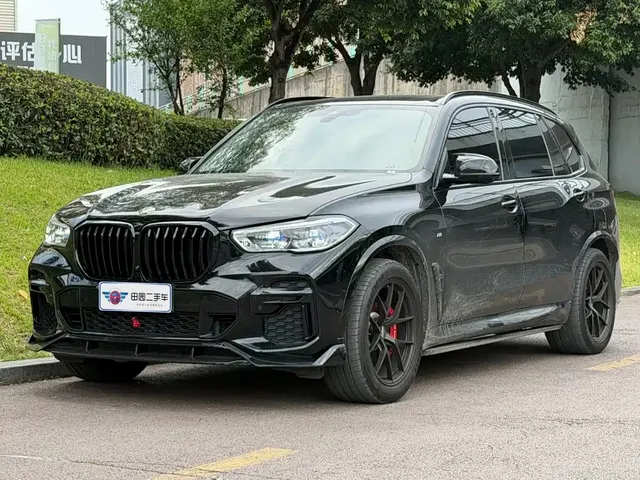 BMW X5 2022 xDrive 30Li Premium M Sport Package