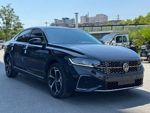 Volkswagen Passat 2024 330TSI Starlight Elite Edition
