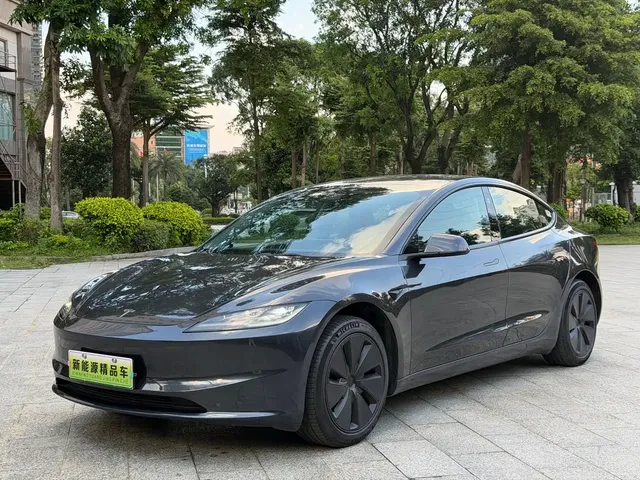 Tesla Model 3 2023 Long Range All-Wheel Drive
