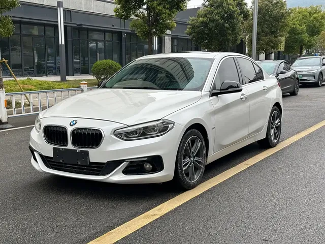 BMW 1 Series 2018 118i Sport Edition