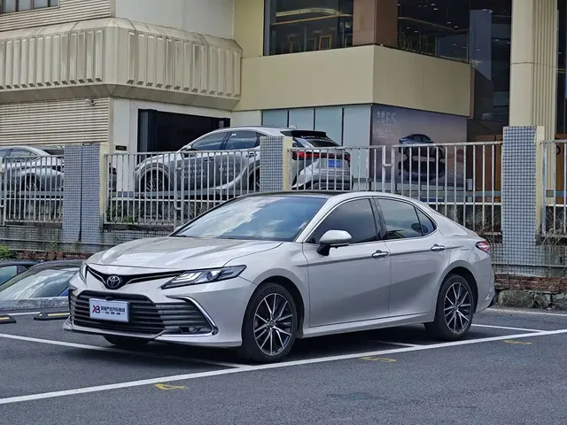 Toyota Camry 2021 2.5G Luxury Edition