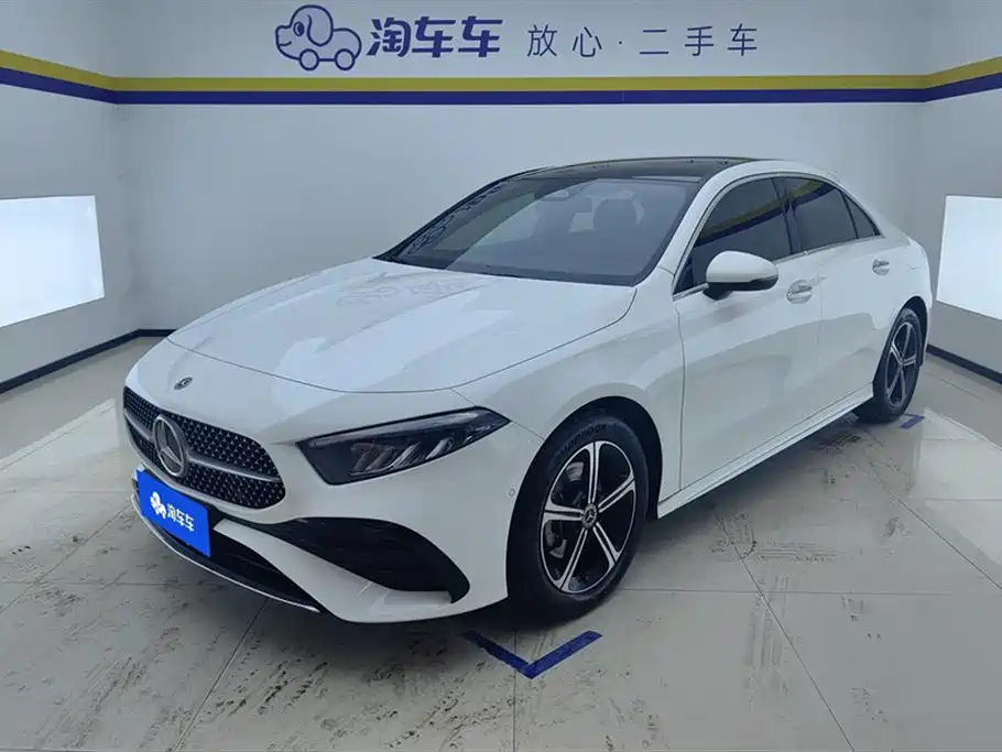 Mercedes-Benz A-Class 2023 A 200 L Fashion