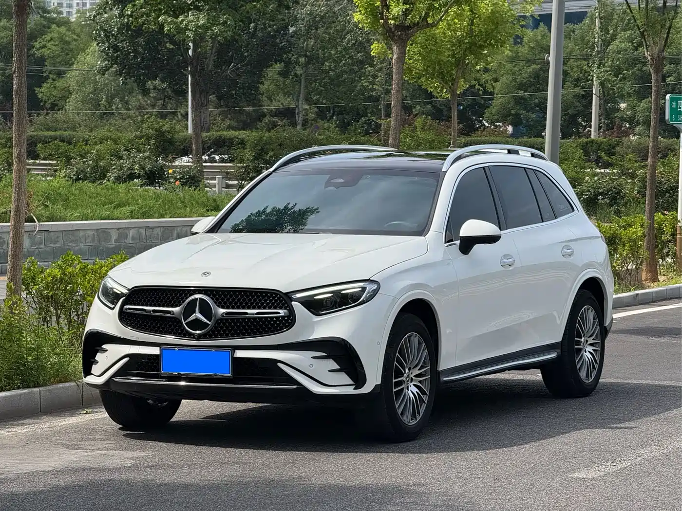 Mercedes-Benz GLC 2023 GLC 300 L 4MATIC Sport 5-Seater