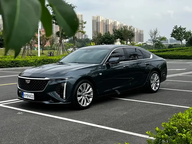Cadillac CT6 2023 28T Premium Model