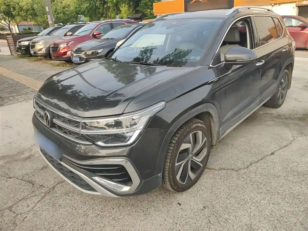 Volkswagen Tharu 2023 300TSI 2WD Full Moon Edition