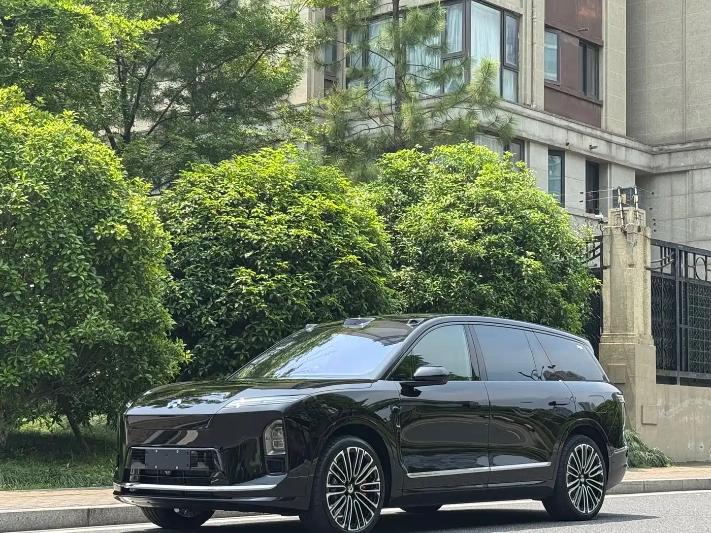 NIO ES8 2025 Base Model