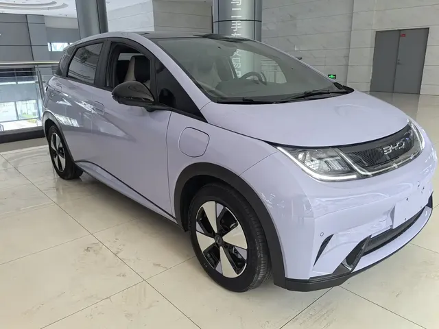 BYD Dolphin 2023 420km Fashion Edition