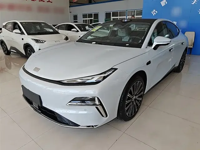 Geely Galaxy Xingyao 8 2025 130km EM-P Starship Edition