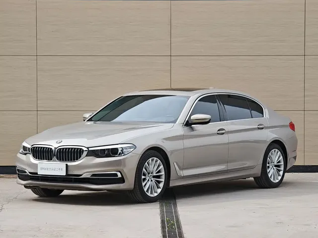 BMW 5 Series 2020 525Li Luxury Package