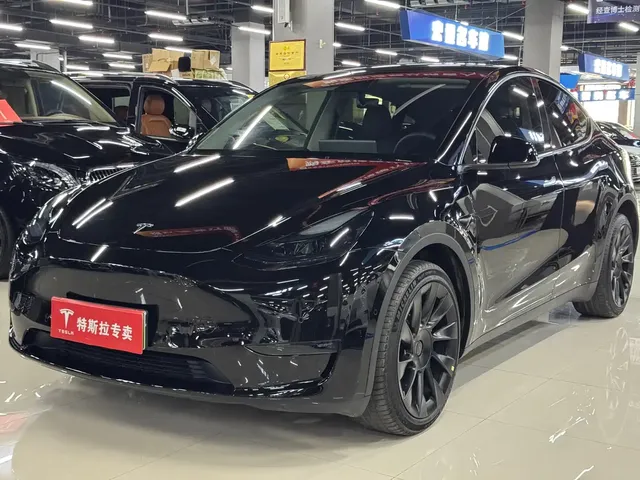 Tesla Model Y 2023 Long Range All-Wheel Drive Edition