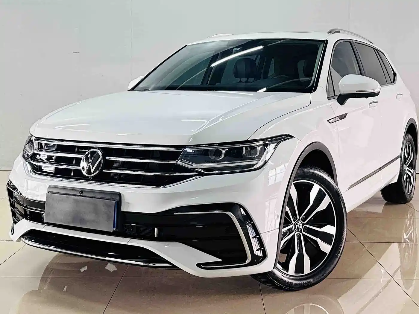 Volkswagen Tiguan L 2024 330TSI Automatic 2WD R-Line Premium Enjoyment Edition
